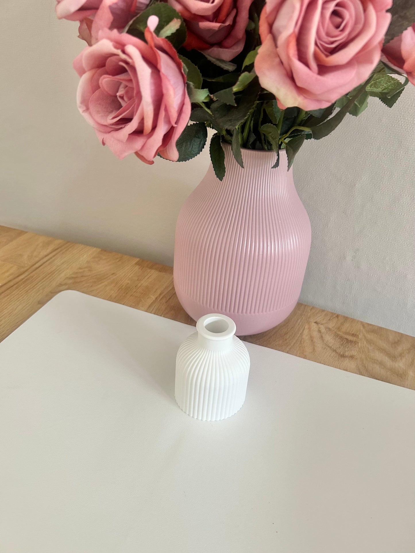 Beautiful Raysin Vase "Beverly"