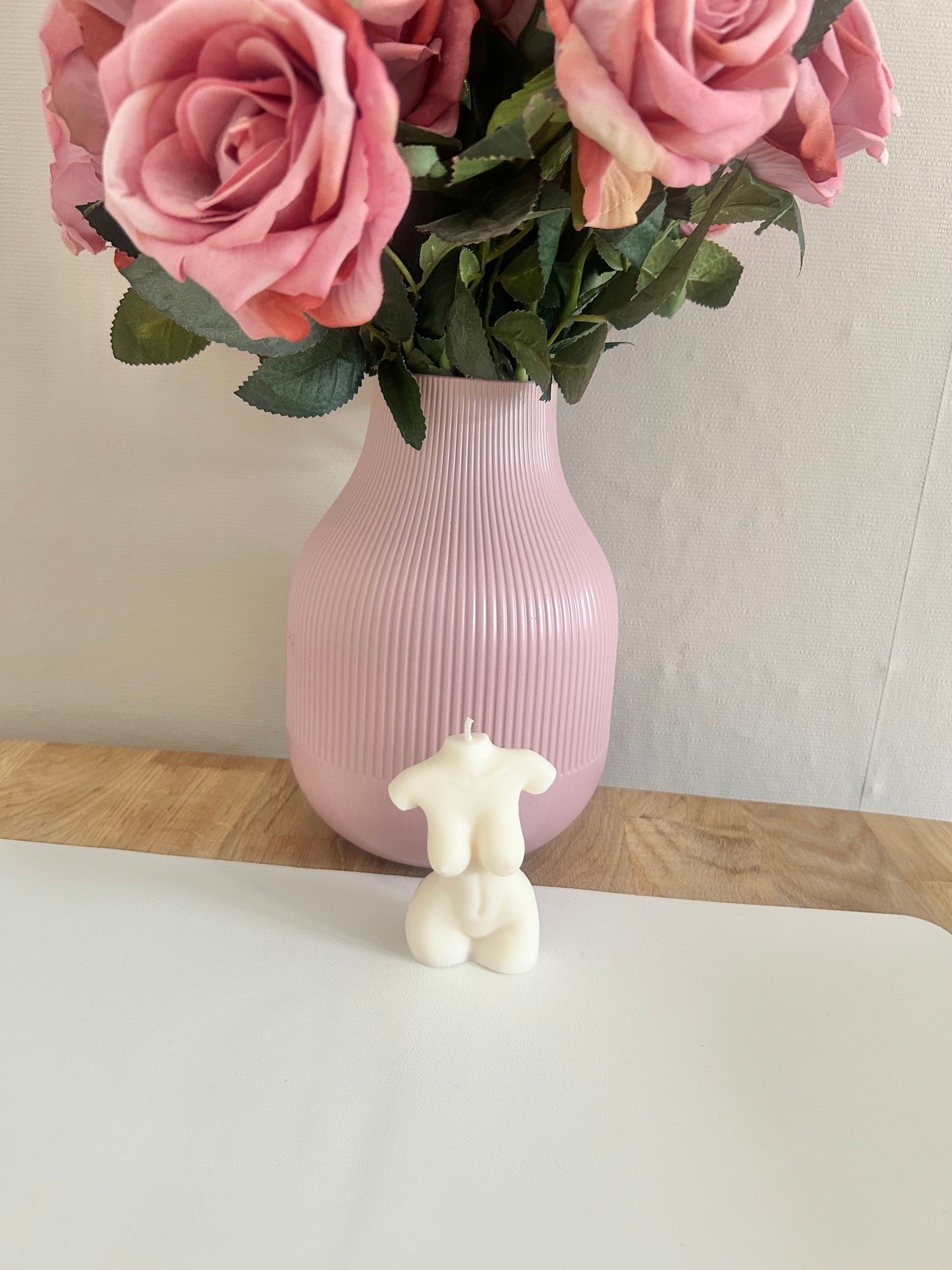 Aesthetic Kerze "Body" Frauen Körper