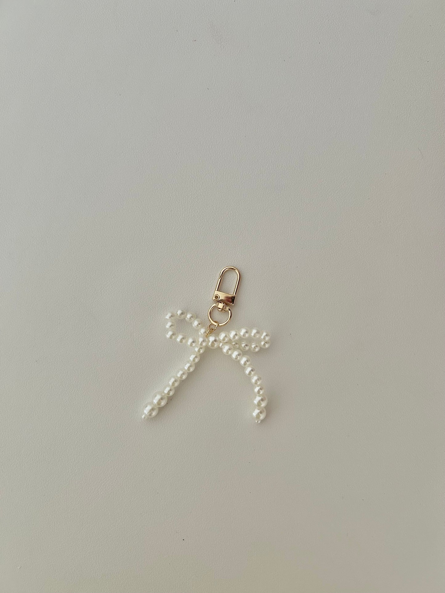 Taschenanhänger "Pearl Bow"